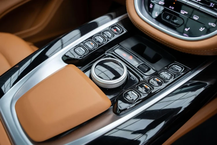 Vehicle Image 20
