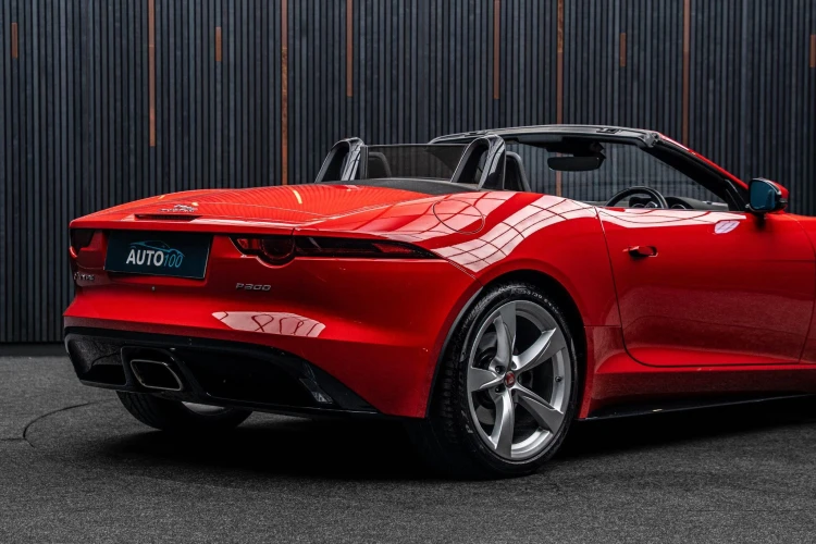 Vehicle Image 23