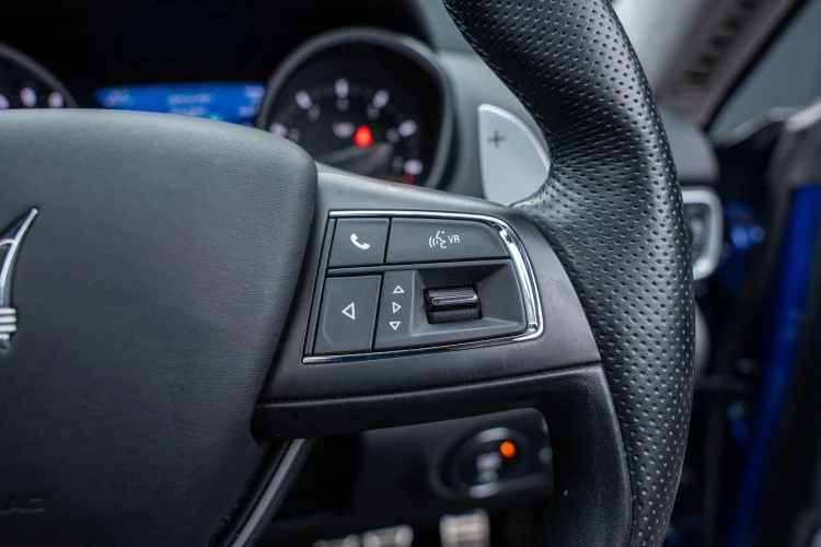 Vehicle Image 30