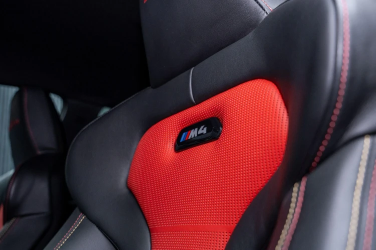 Vehicle Image 38