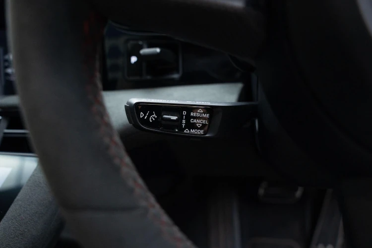 Vehicle Image 26