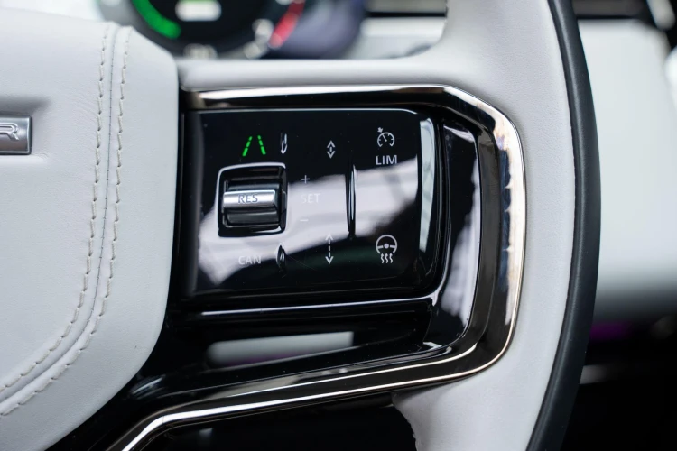 Vehicle Image 30