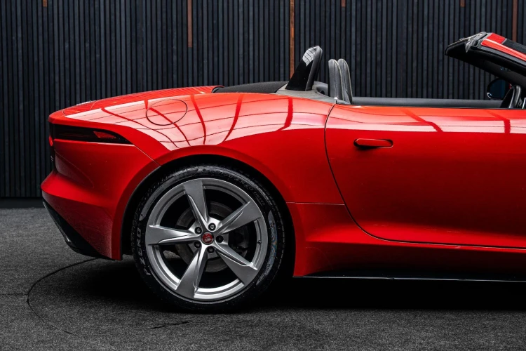 Vehicle Image 21