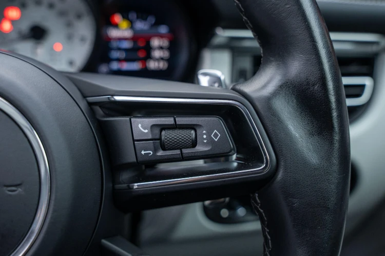 Vehicle Image 28