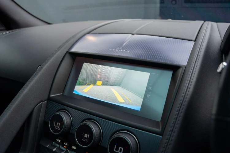 Vehicle Image 8