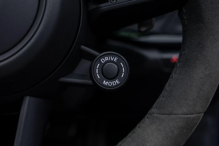 Vehicle Image 22