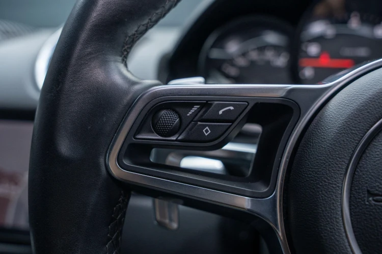 Vehicle Image 30