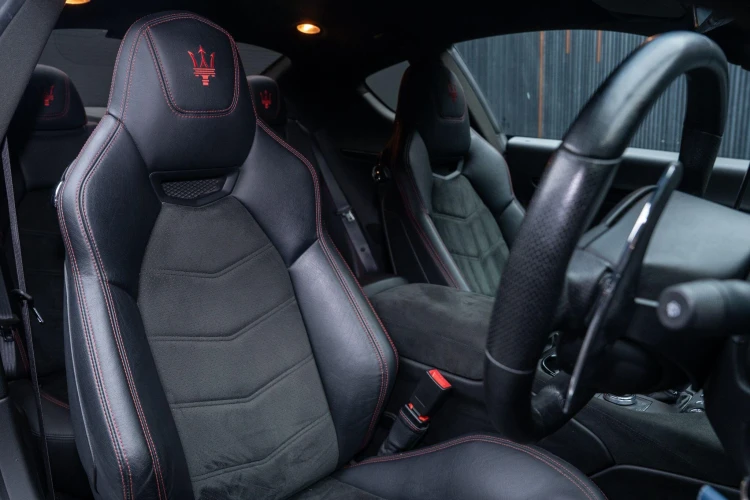 Vehicle Image 12