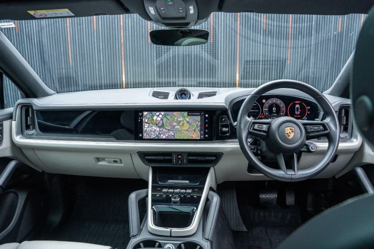 Vehicle Image 37