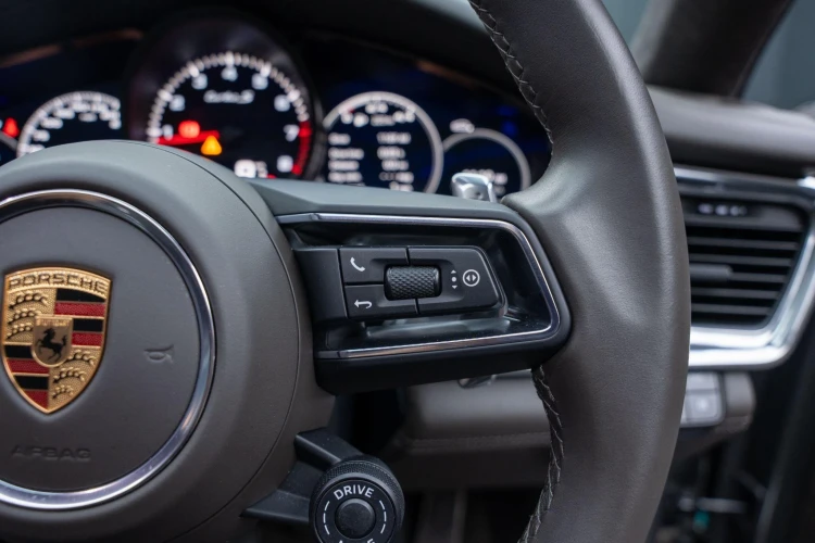 Vehicle Image 20