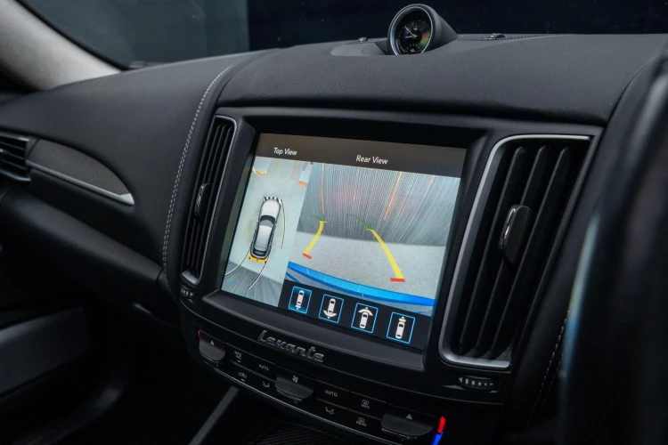 Vehicle Image 10