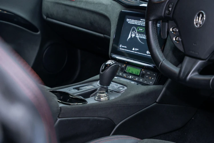 Vehicle Image 30