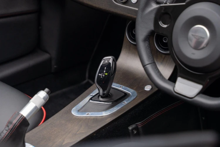 Vehicle Image 10