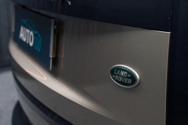 Vehicle Image 21