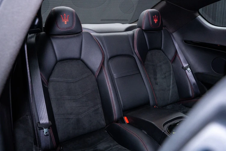 Vehicle Image 14