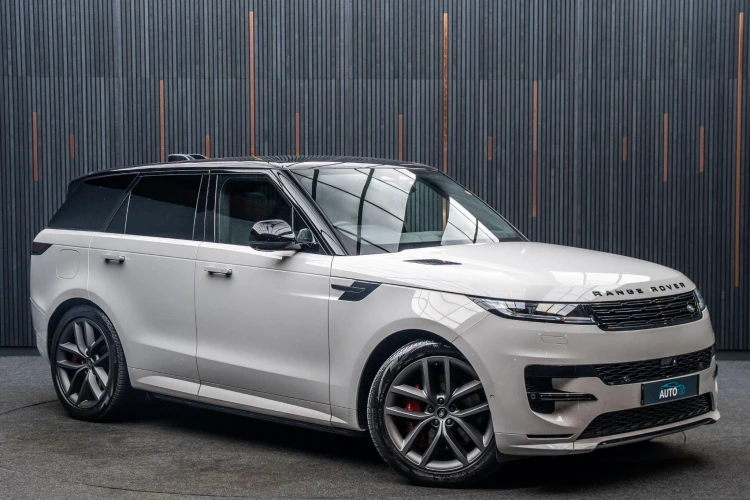 Vehicle Image 5