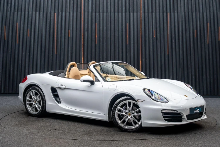 Vehicle Image 7
