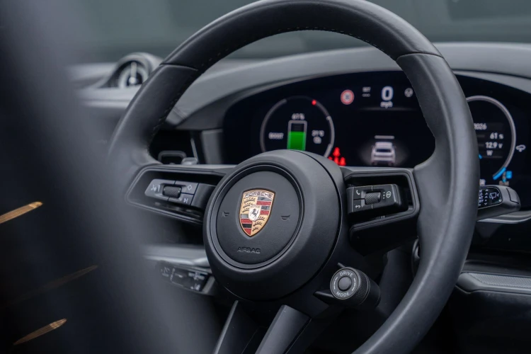 Vehicle Image 45