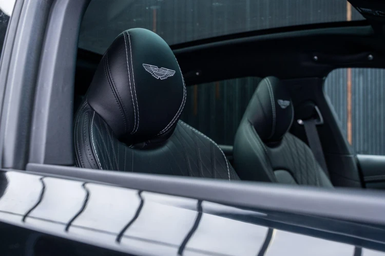 Vehicle Image 36