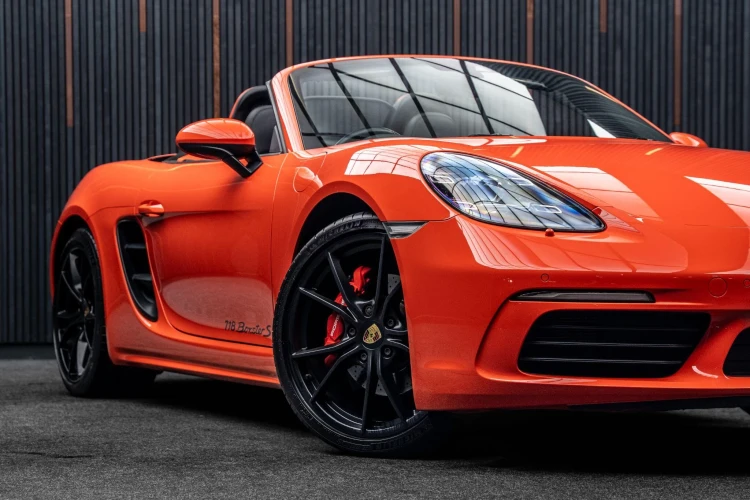Vehicle Image 9
