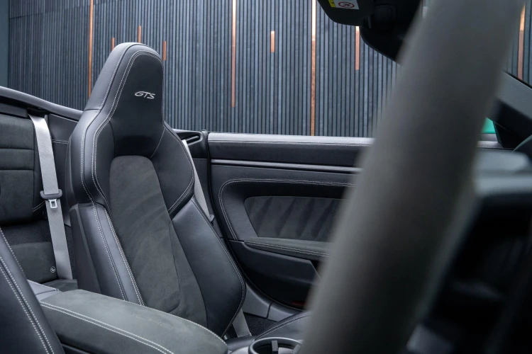 Vehicle Image 36