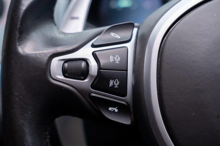 Vehicle Image 30