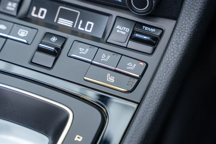 Vehicle Image 30