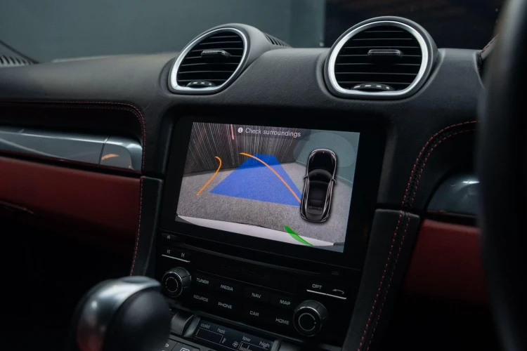 Vehicle Image 8