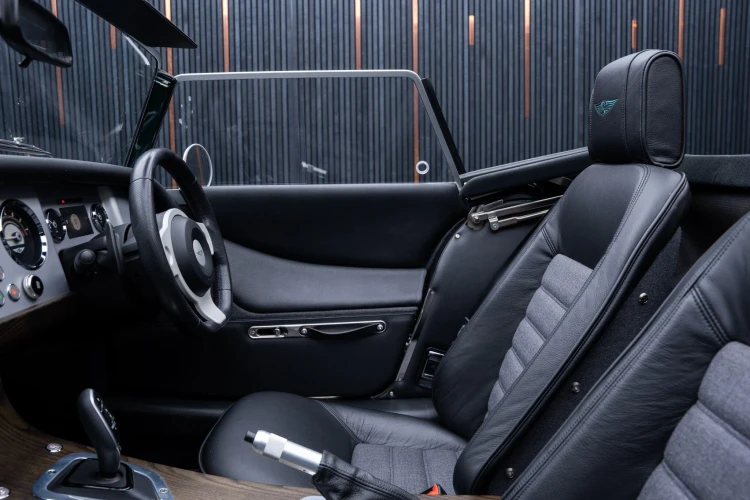 Vehicle Image 35