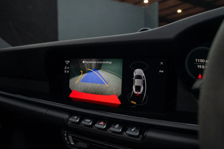 Vehicle Image 6
