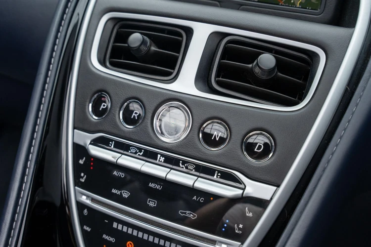 Vehicle Image 20