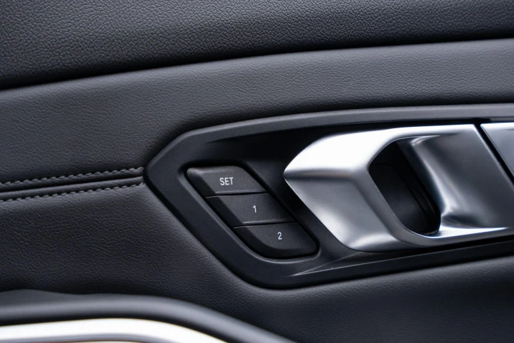 Vehicle Image 37