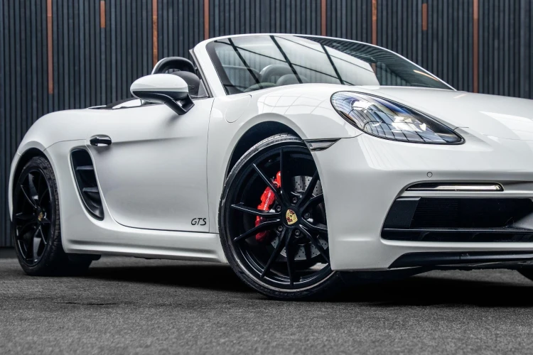 Vehicle Image 7