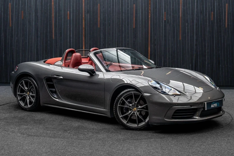 Vehicle Image 7