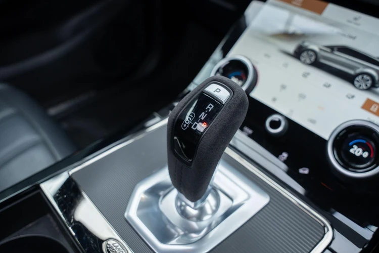 Vehicle Image 30