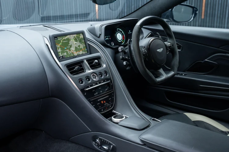 Vehicle Image 30