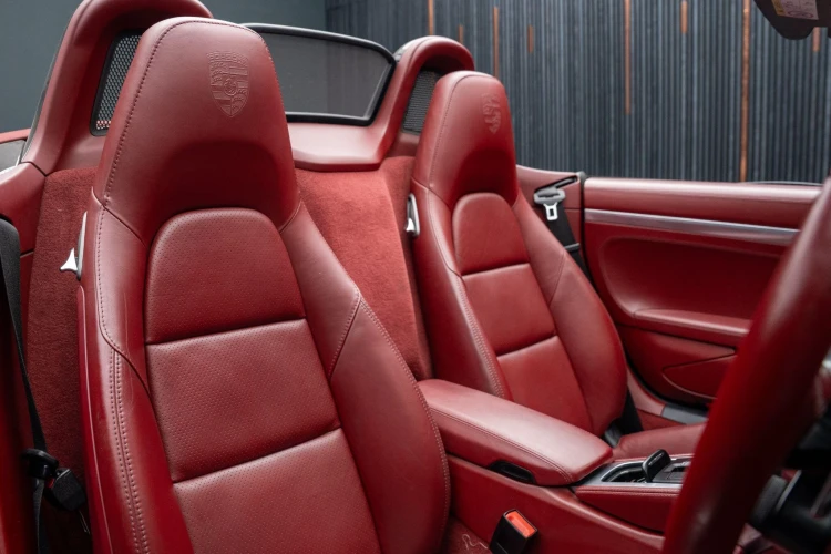 Vehicle Image 12