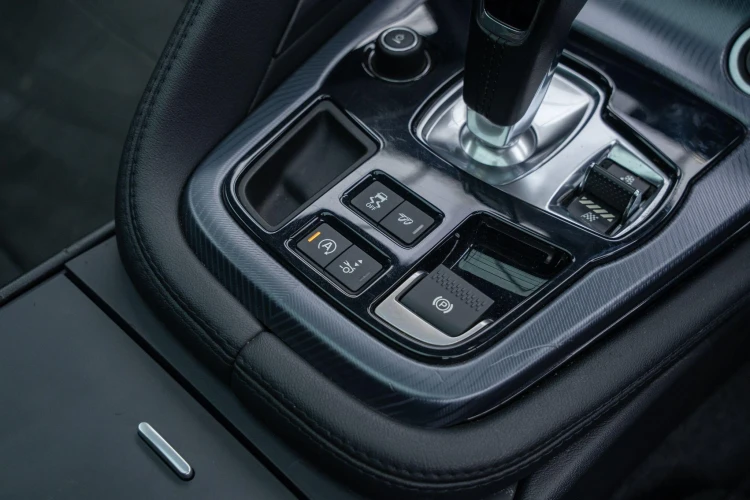 Vehicle Image 30
