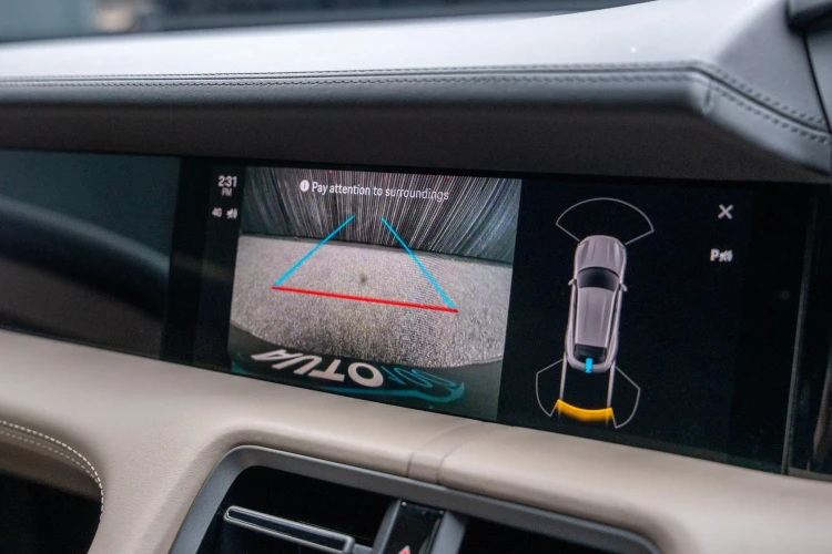 Vehicle Image 8