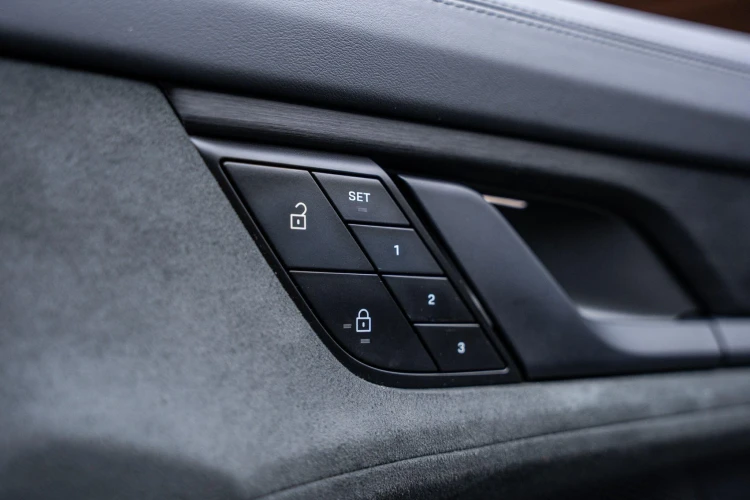 Vehicle Image 37