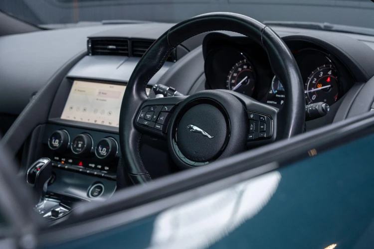 Vehicle Image 38