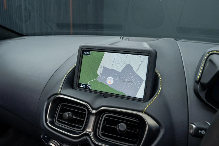 Vehicle Image 8