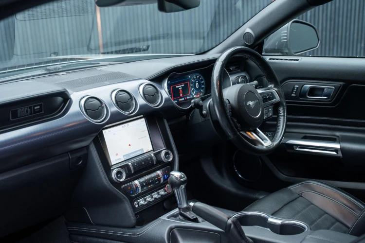Vehicle Image 36