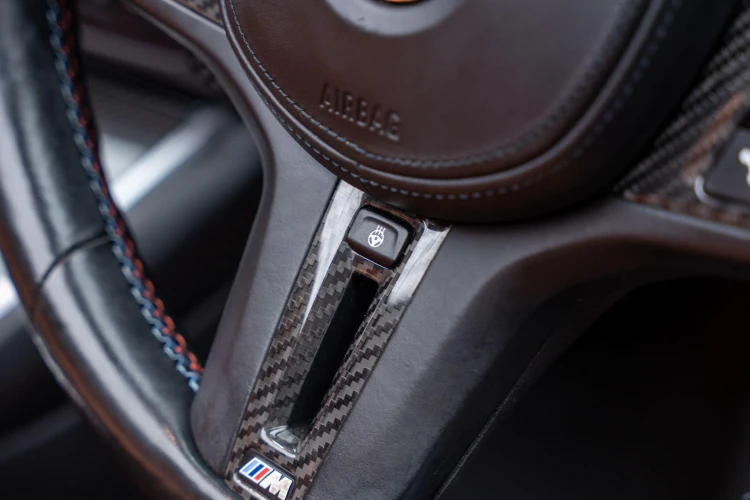 Vehicle Image 43