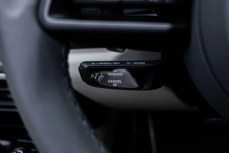 Vehicle Image 22