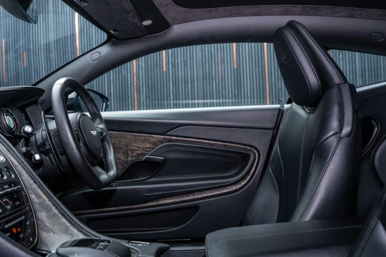 Vehicle Image 37