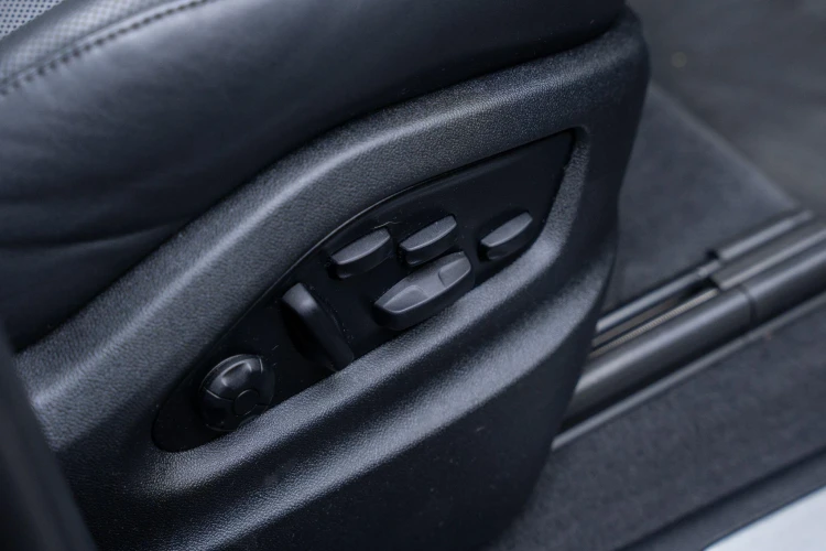 Vehicle Image 36