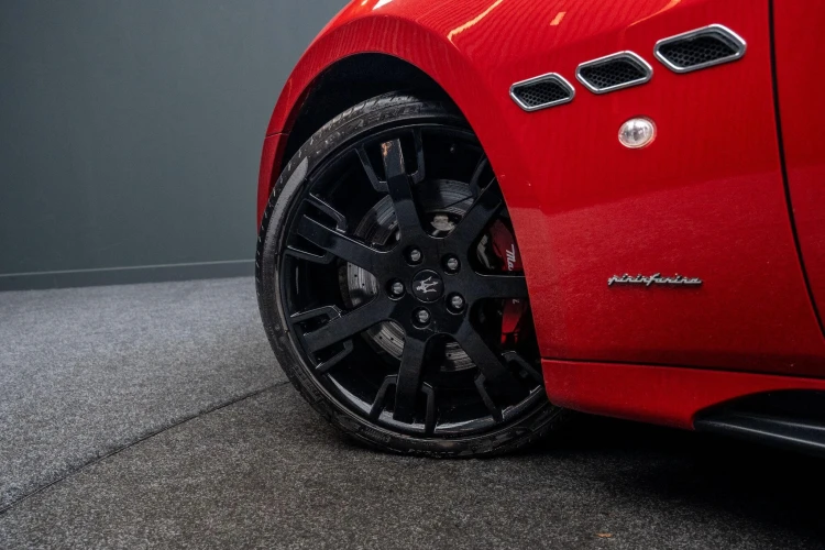 Vehicle Image 13
