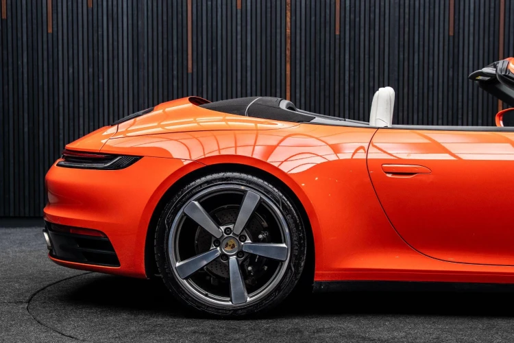 Vehicle Image 21