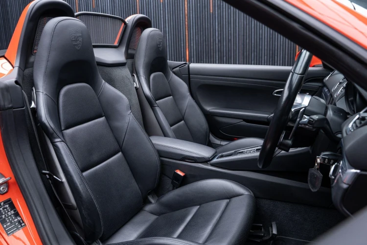 Vehicle Image 12